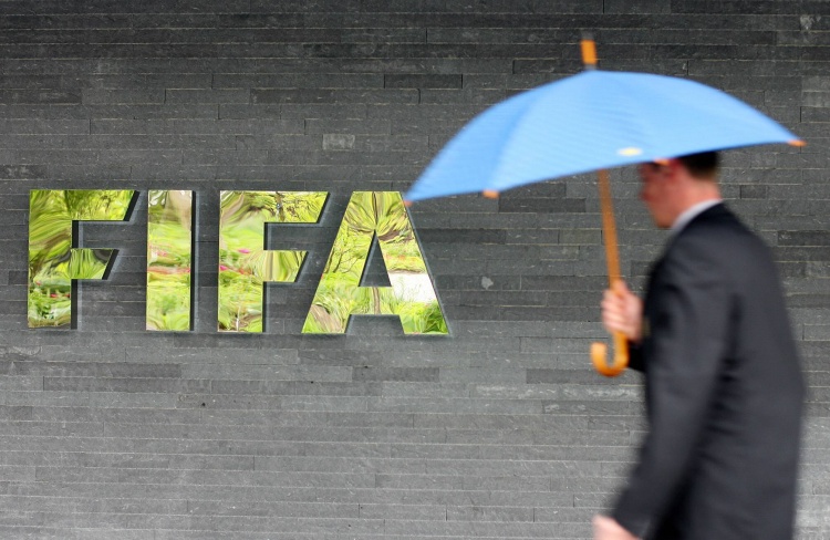 FIFA出售股权设10月截止日：投资者需月底前打款 欧足联紧急会议商讨反制