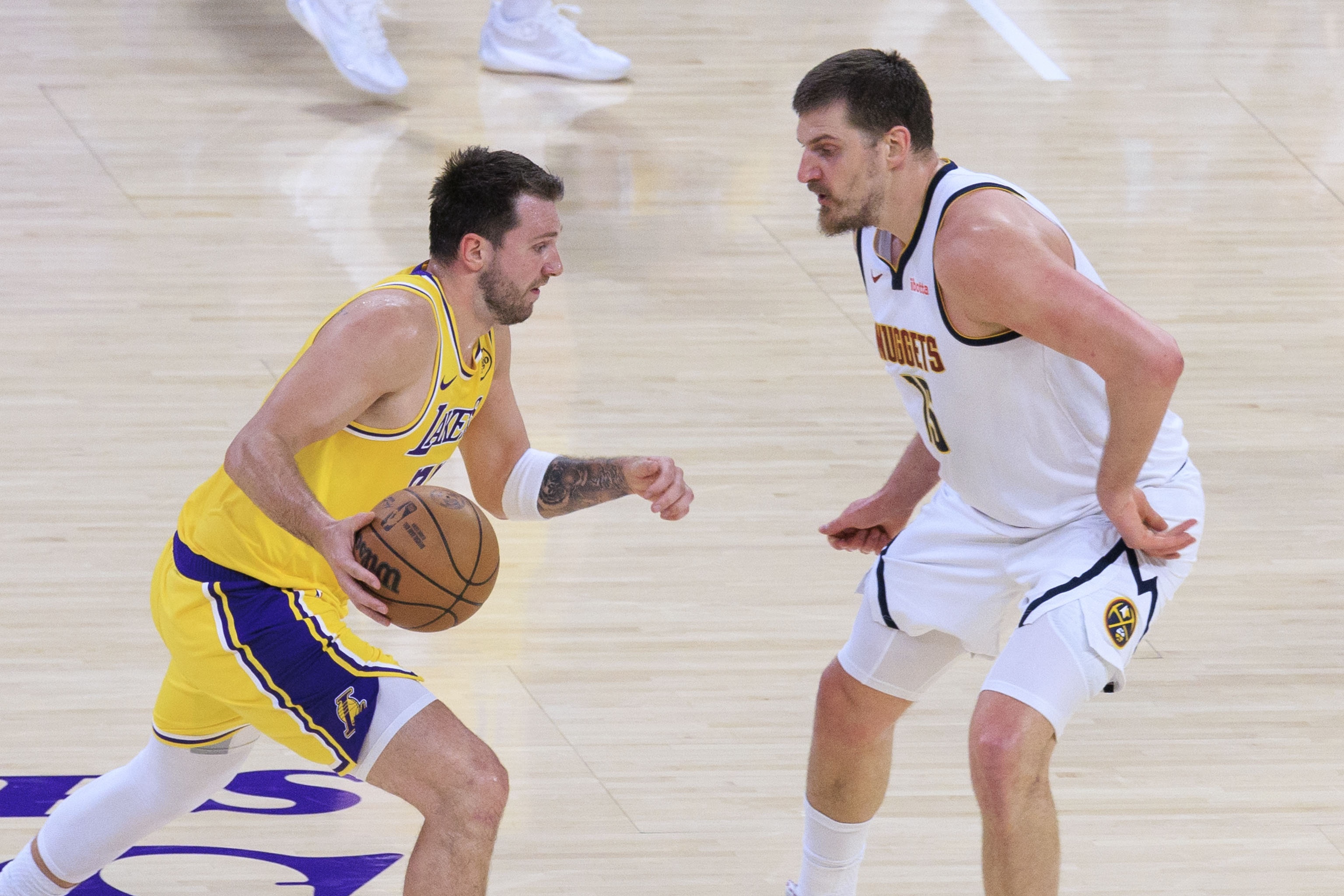 HoopsHype80大国际球员榜单引争议：文班第50，约基奇仅第4，奥拉朱旺登顶