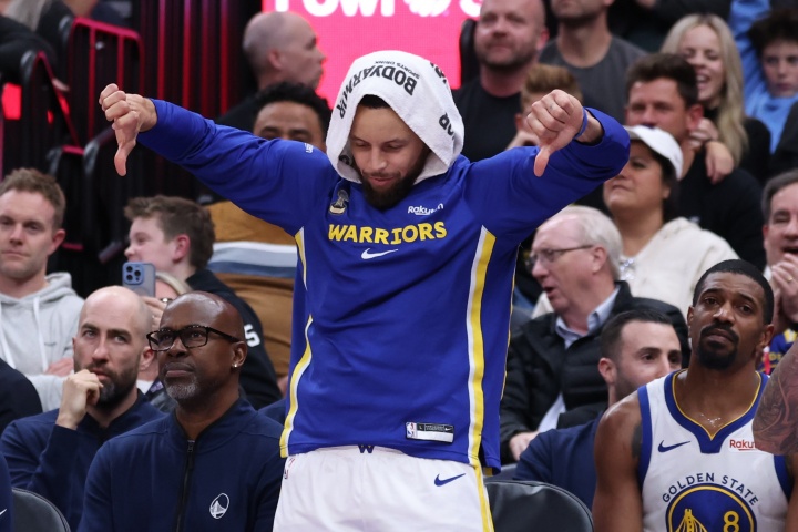 能签顶薪但没必要!库里主动降薪终老勇士 一人一城诠释纯粹与爱 能签顶薪但没必要!库里主动降薪终老勇士 一人一城诠释纯粹与爱